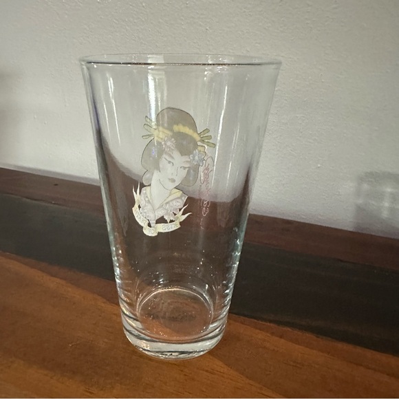 Ed Hardy Kiss of Death Geisha Tattoo Art Pint Glass by Christian Audigier - Picture 2 of 3